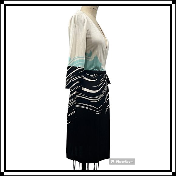DIANE Von FURSTENBURG Silk Jersey Wrap Dress - Size 4 / NWT - Picture 3 of 9